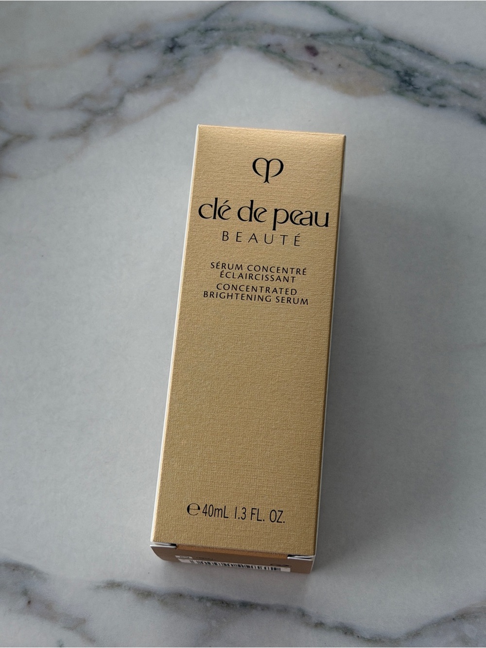 Cle de Peau CONCENTRATED BRIGHTENING SERUM plus travel size products and bag - Picture 8 of 12